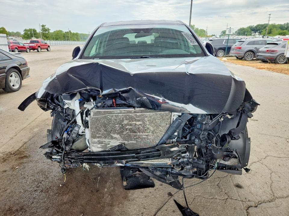 2019 HYUNDAI SANTA FE SE 5