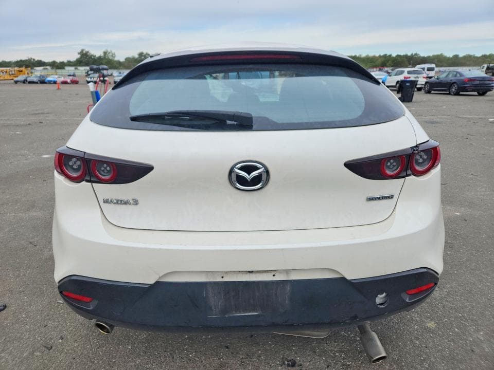 2021 MAZDA 3 SELECT 6