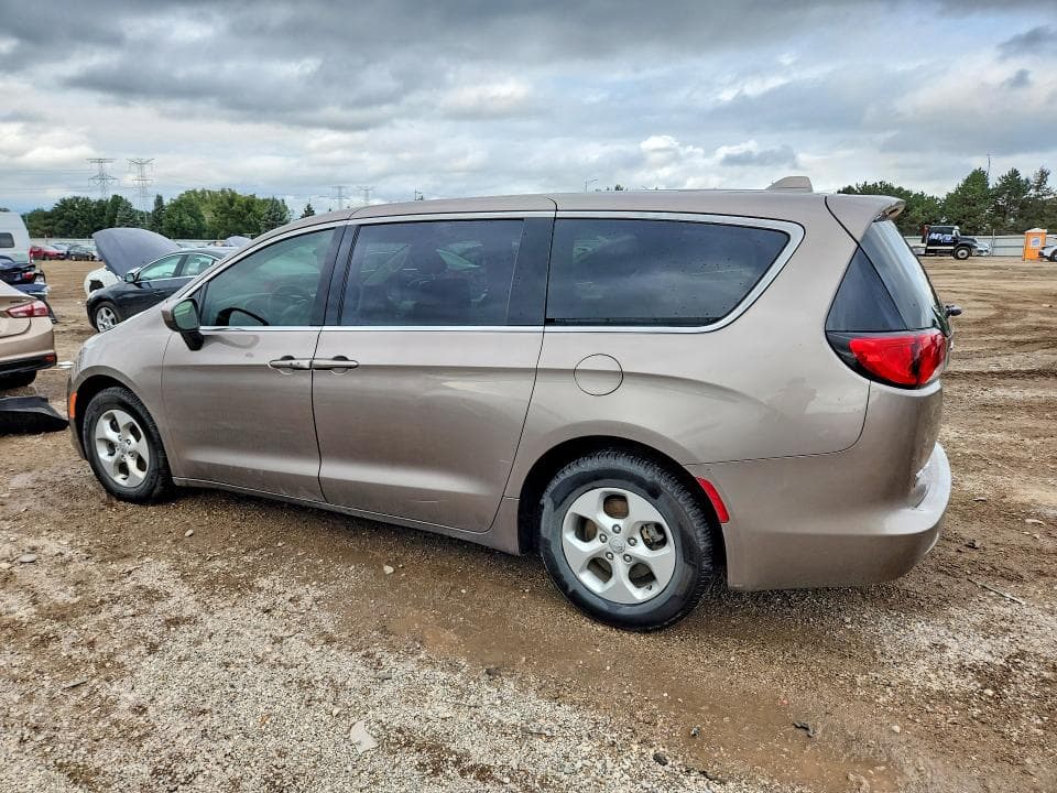 2017 CHRYSLER PACIFICA LX 2