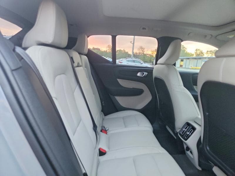 2024 VOLVO XC40 ULTIMATE 11