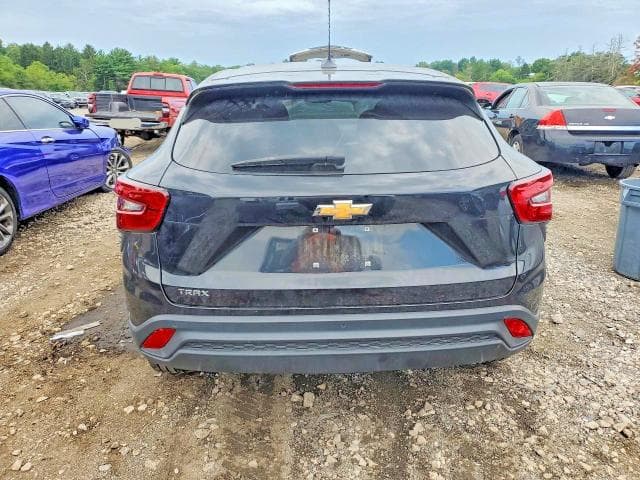 2025 CHEVROLET TRAX LS 6