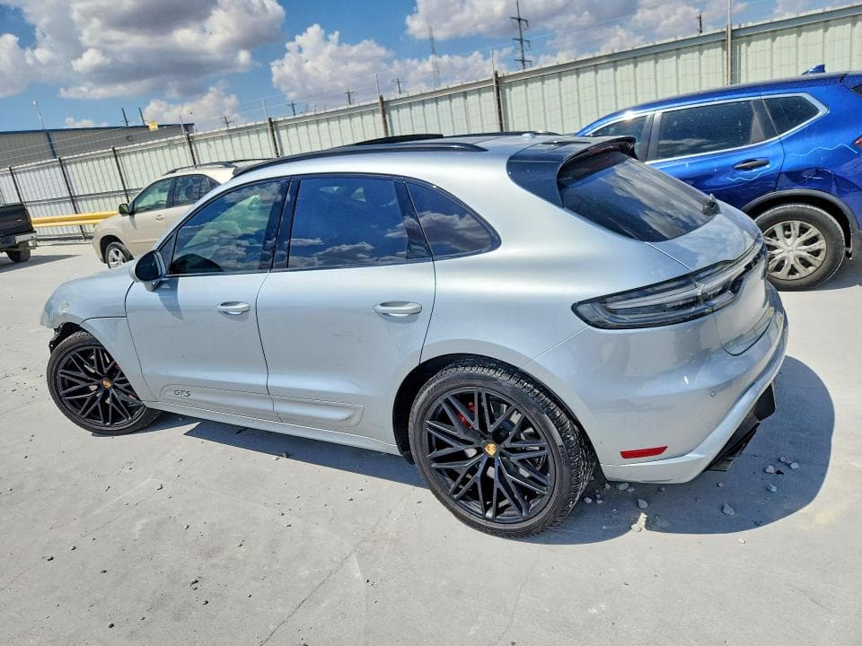 2024 PORSCHE MACAN GTS 2