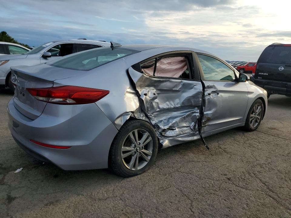 2017 HYUNDAI ELANTRA SE 3