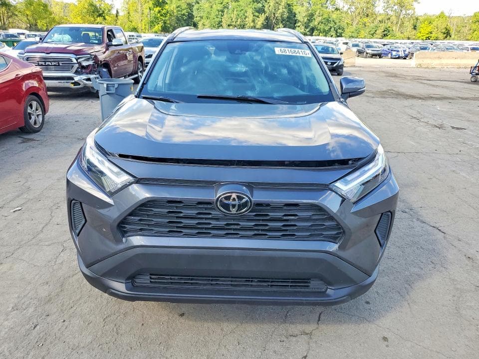 2023 TOYOTA RAV4 XLE 5