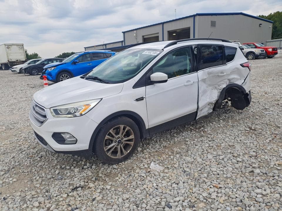 2017 FORD ESCAPE SE - 1