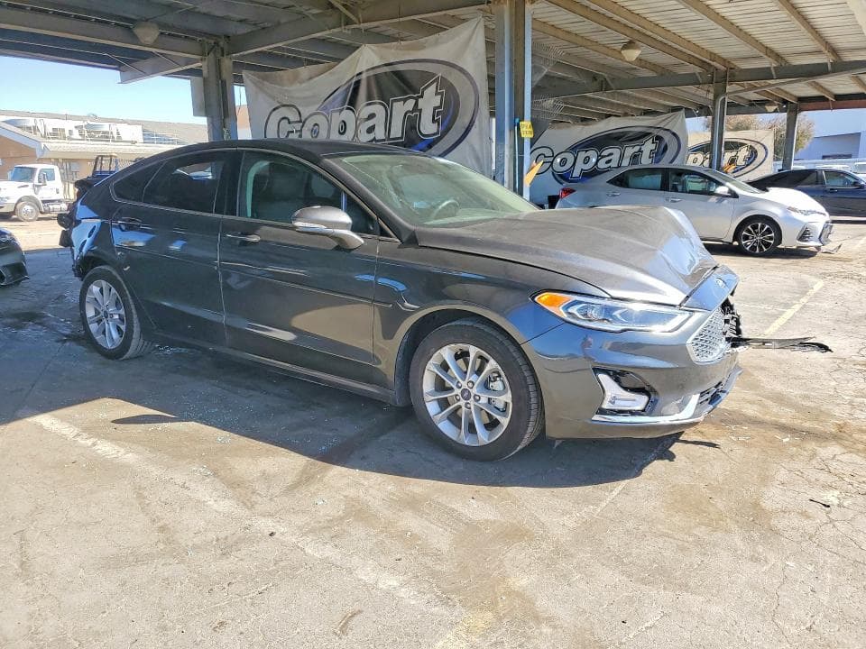 2019 FORD FUSION TITANIUM 4