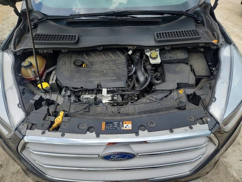 2017 FORD ESCAPE SE 12