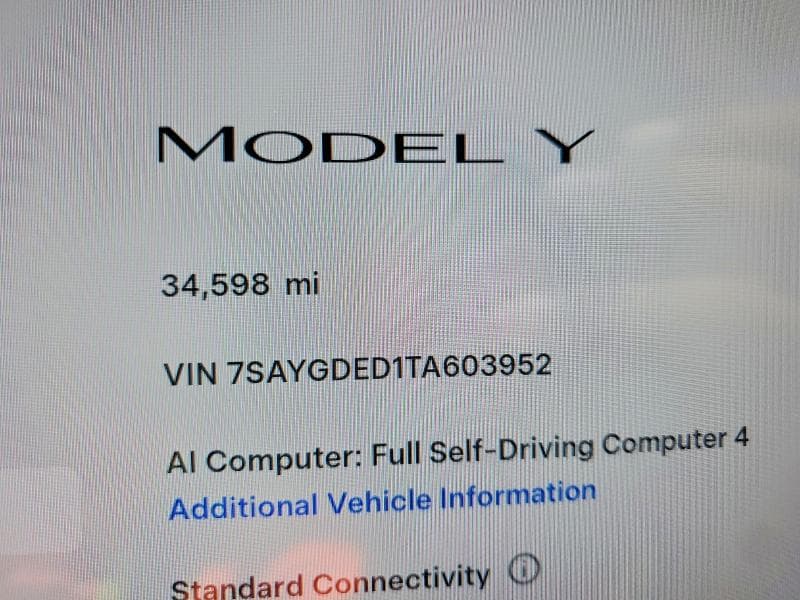 2026 TESLA MODEL Y 9