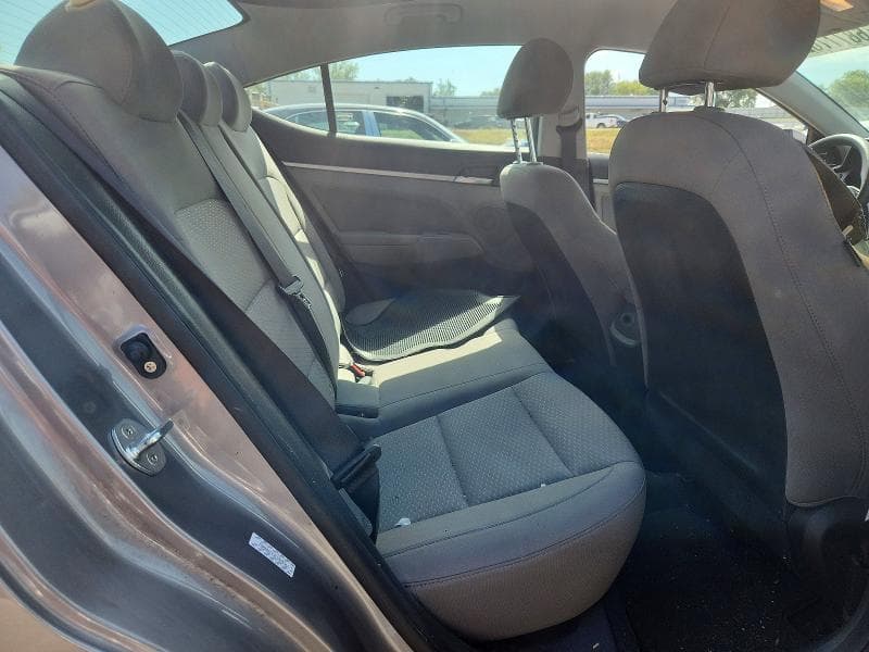 2020 HYUNDAI ELANTRA SEL 10