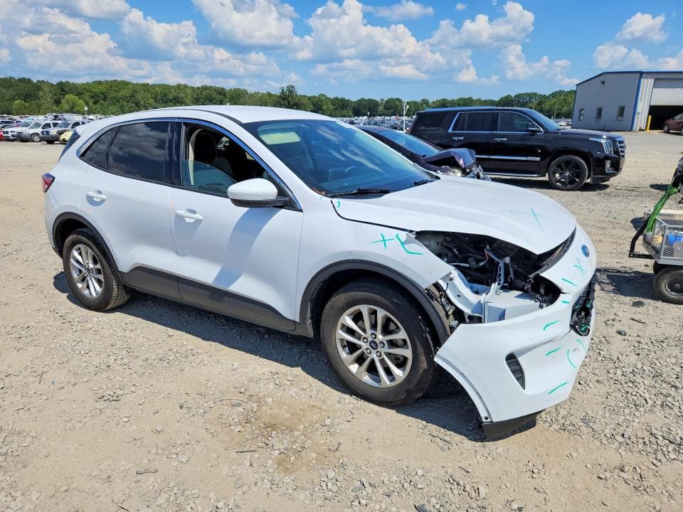2020 FORD ESCAPE SE 4