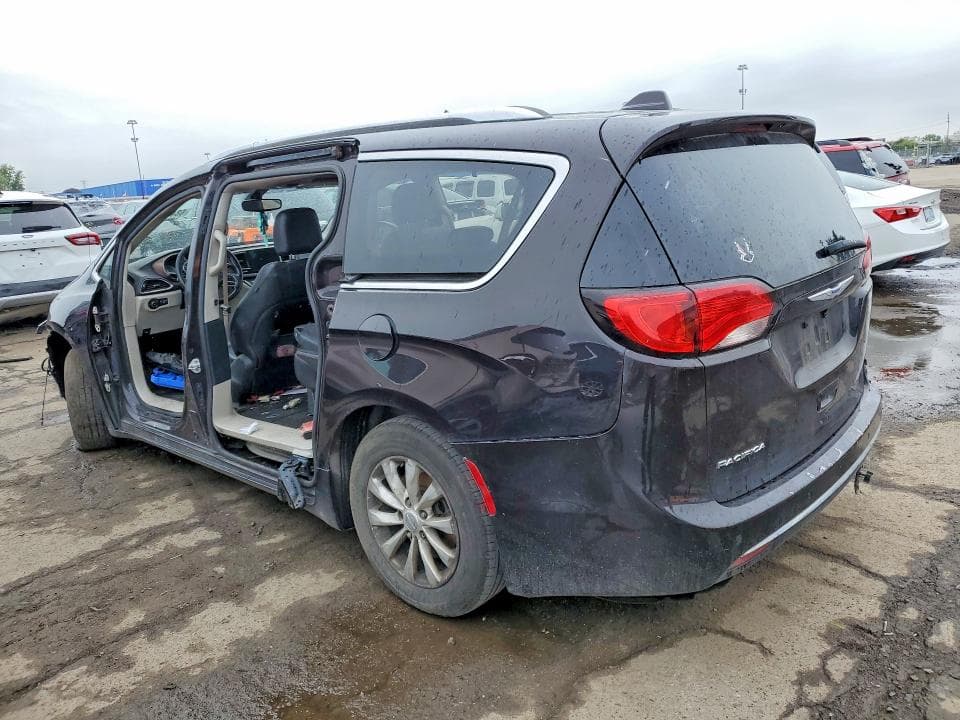 2018 CHRYSLER PACIFICA TOURING L 2