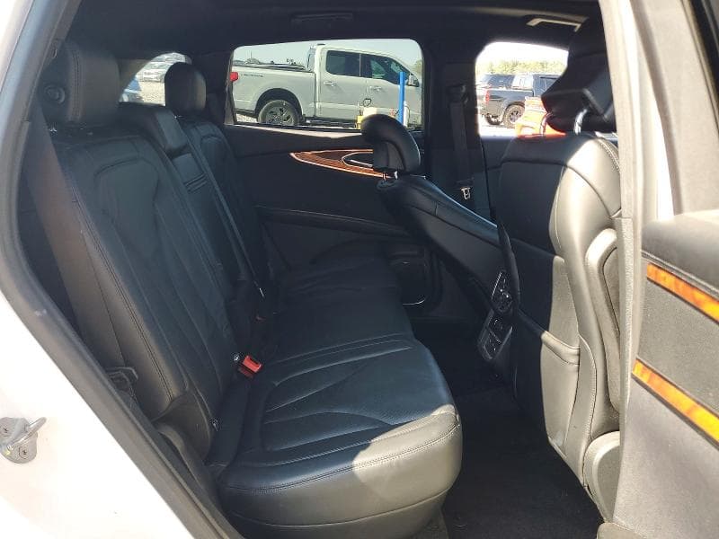2017 LINCOLN MKX RESERVE 11