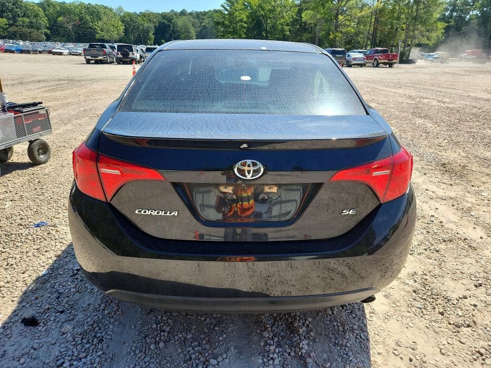 2017 TOYOTA COROLLA SE 6
