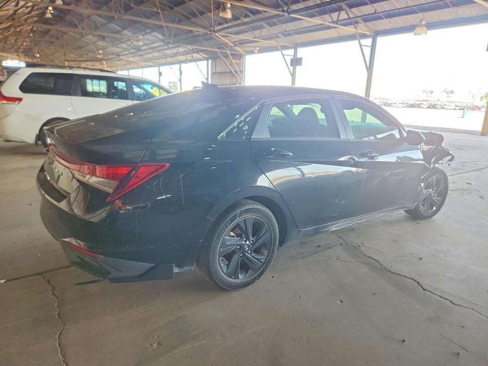 2023 HYUNDAI ELANTRA SEL 3