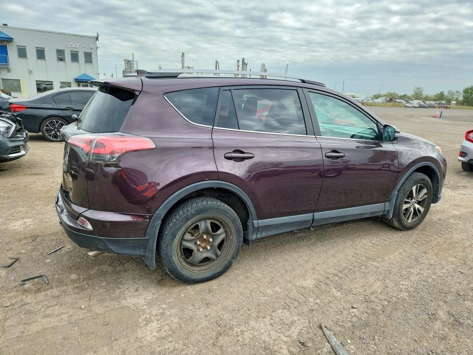 2017 TOYOTA RAV4 XLE 3
