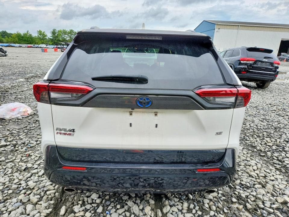 2021 TOYOTA RAV4 PRIME SE 6