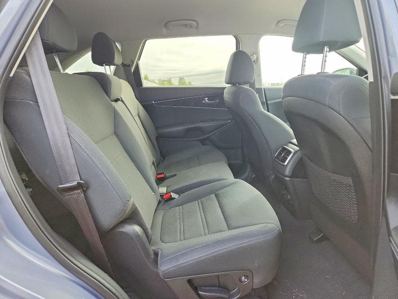 2020 KIA SORENTO S 10