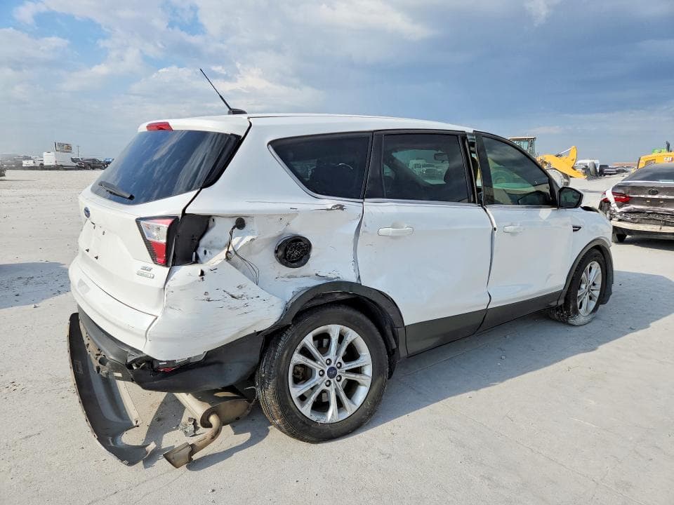 2017 FORD ESCAPE SE 3