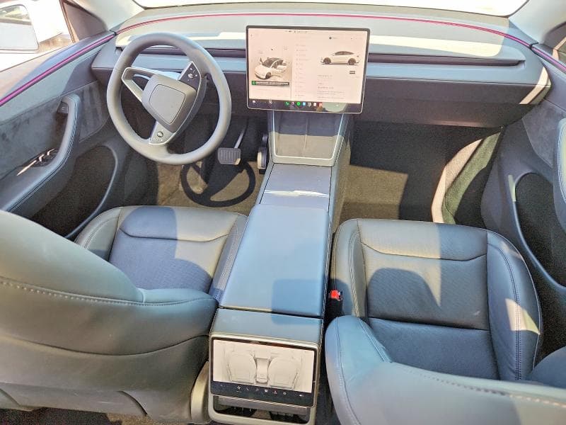 2026 TESLA MODEL Y 8