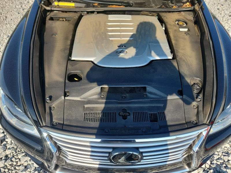 2017 LEXUS LS 460L 11