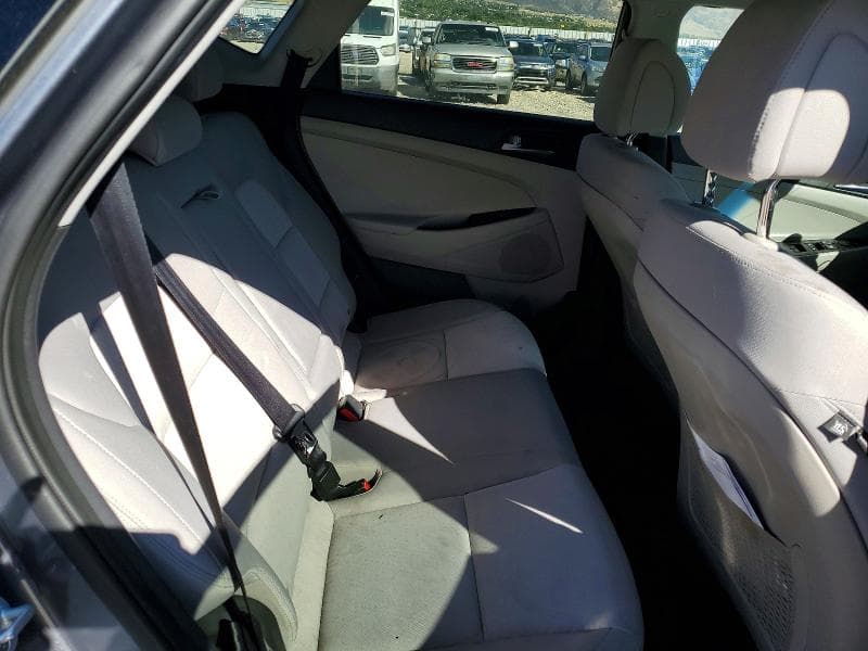 2017 HYUNDAI TUCSON SE 11