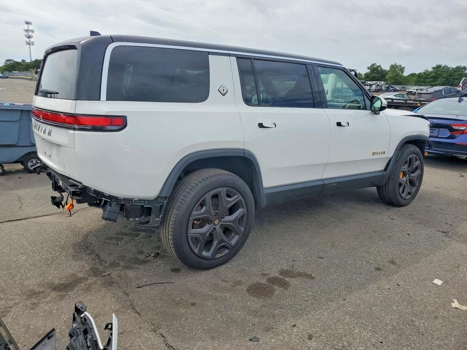 2023 RIVIAN R1S ADVENTURE 3