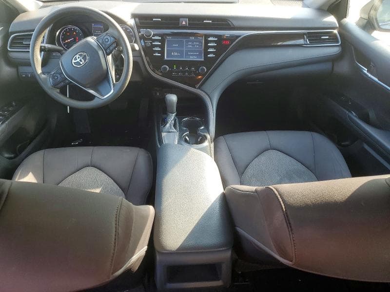 2019 TOYOTA CAMRY LE 8