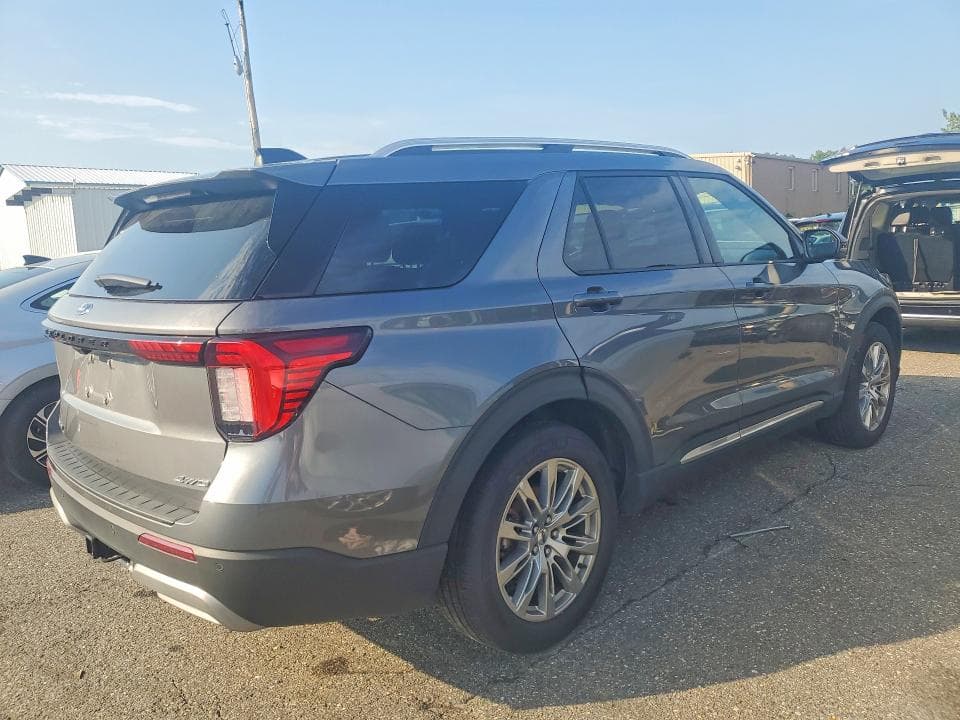 2026 FORD EXPLORER PLATINUM 3