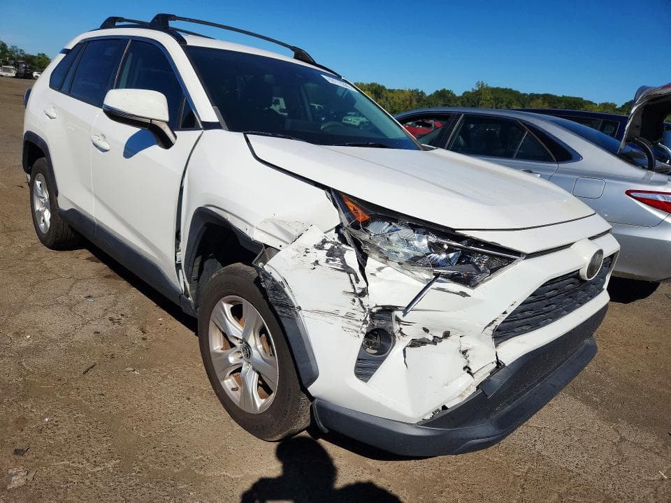 2020 TOYOTA RAV4 XLE 4