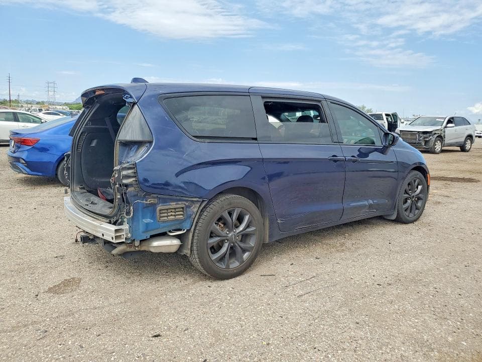 2020 CHRYSLER PACIFICA TOURING 3