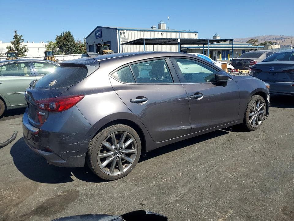 2018 MAZDA 3 TOURING 3