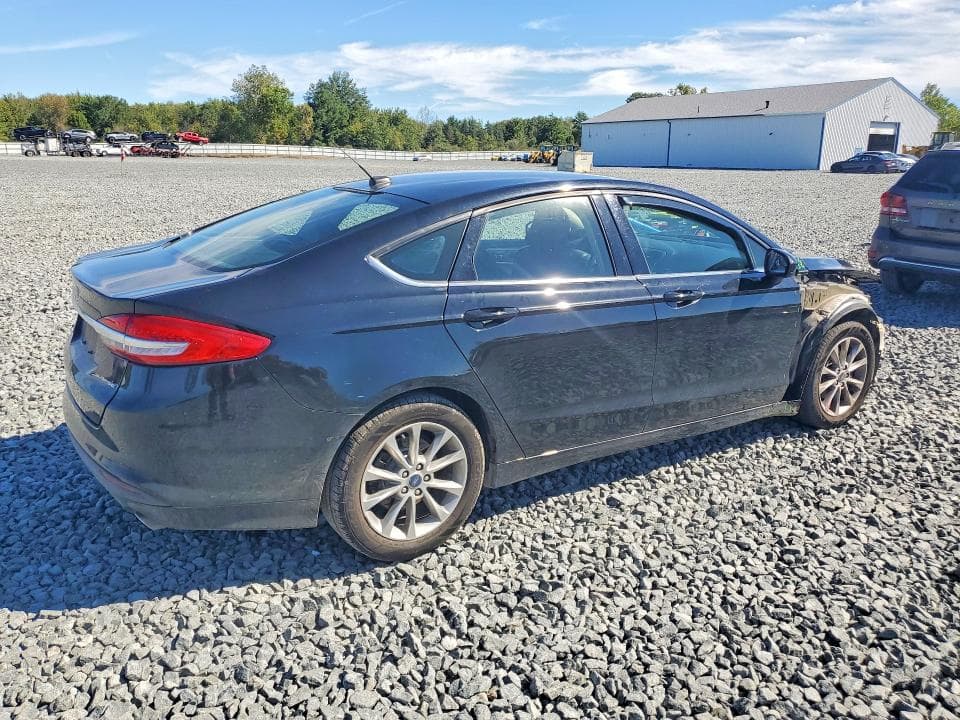 2017 FORD FUSION SE 3
