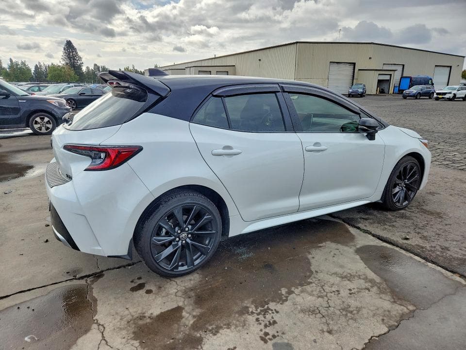 2026 TOYOTA COROLLA XSE 3