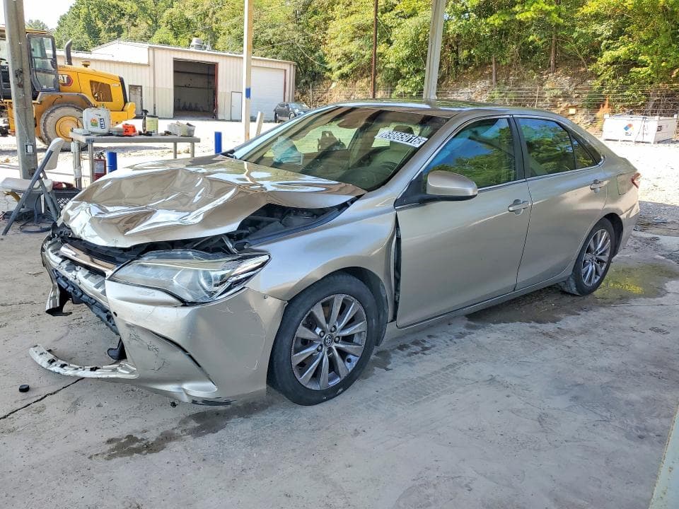 2017 TOYOTA CAMRY XLE
