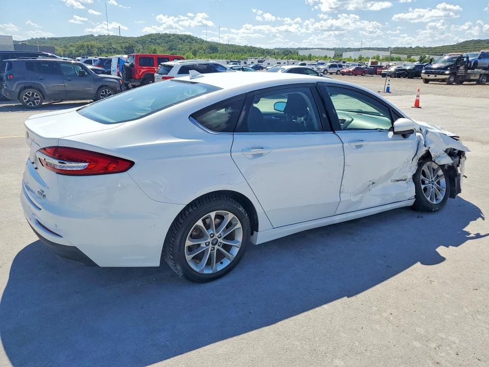 2019 FORD FUSION SE 3