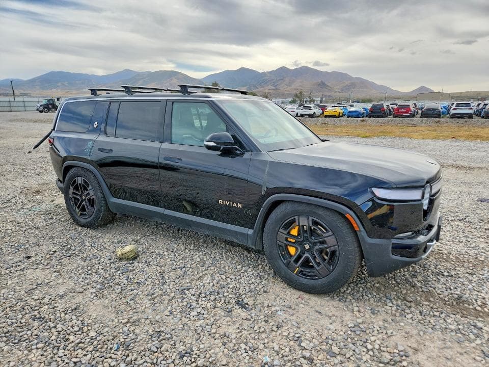 2023 RIVIAN R1S ADVENTURE 4