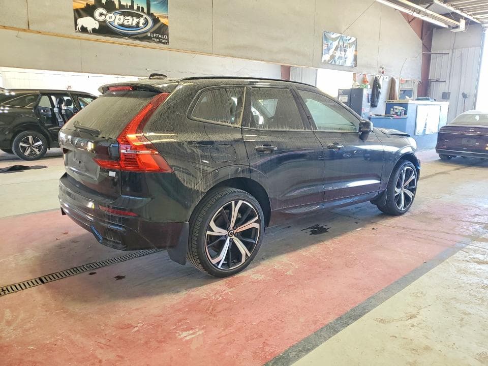 2024 VOLVO XC60 ULTIMATE DARK 3