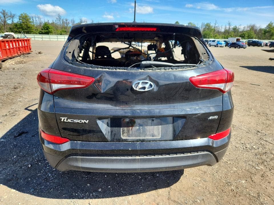 2017 HYUNDAI TUCSON SE 6
