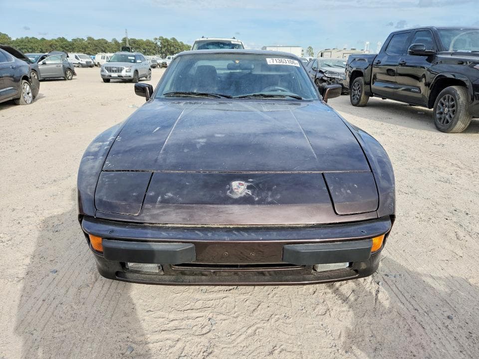 1985 PORSCHE 944 5