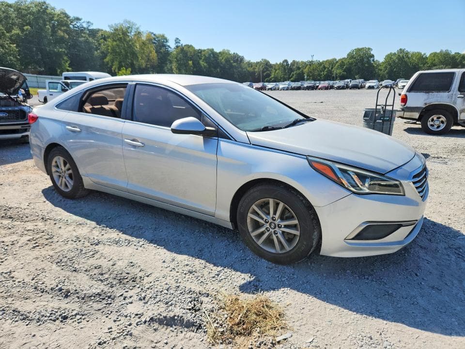 2017 HYUNDAI SONATA SE 4
