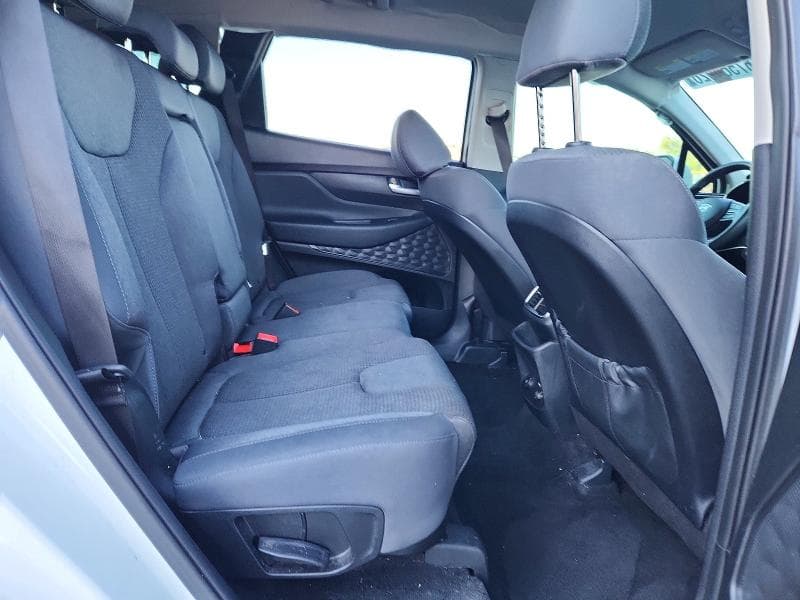 2019 HYUNDAI SANTA FE SE 11