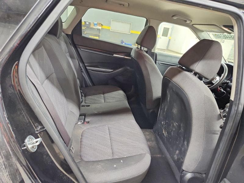 2021 KIA SELTOS LX 10