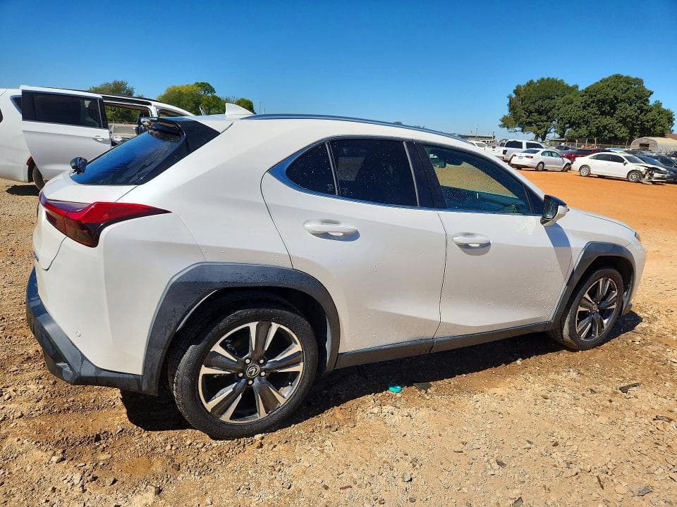 2022 LEXUS UX 200 BASE 3
