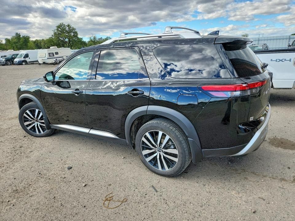 2023 NISSAN PATHFINDER PLATINUM 2