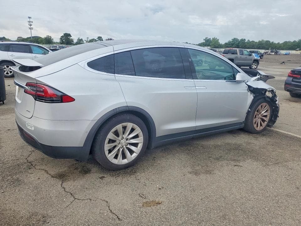 2017 TESLA MODEL X 3