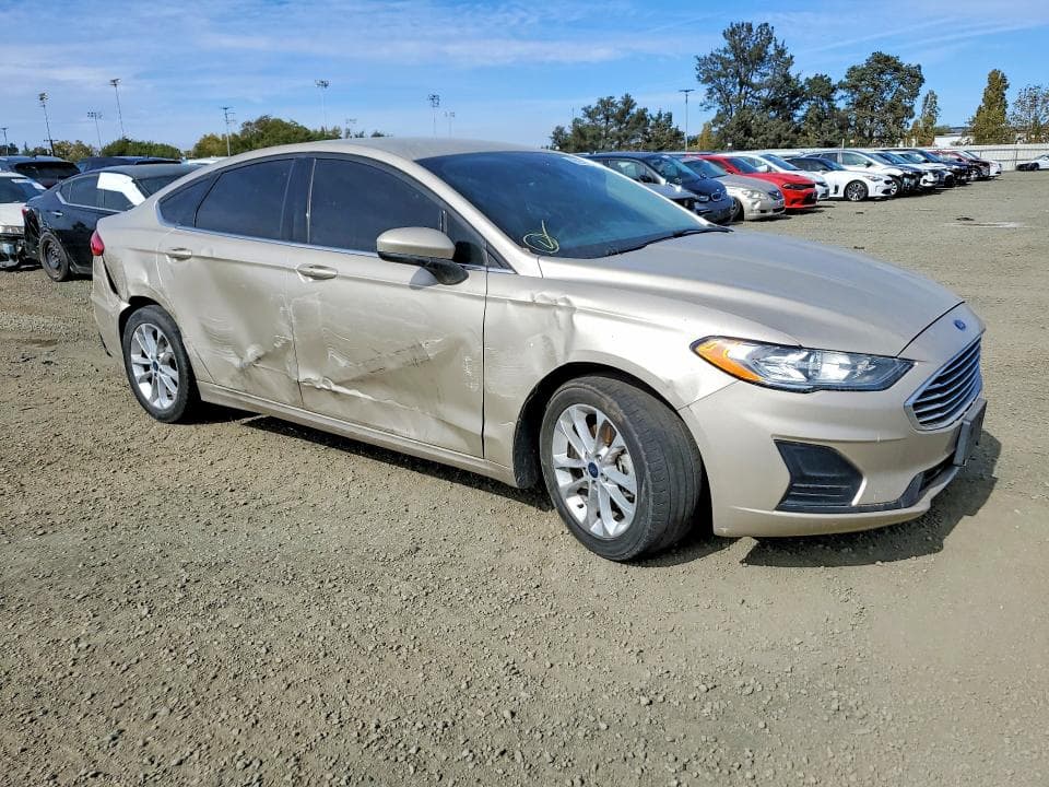 2019 FORD FUSION SE 4