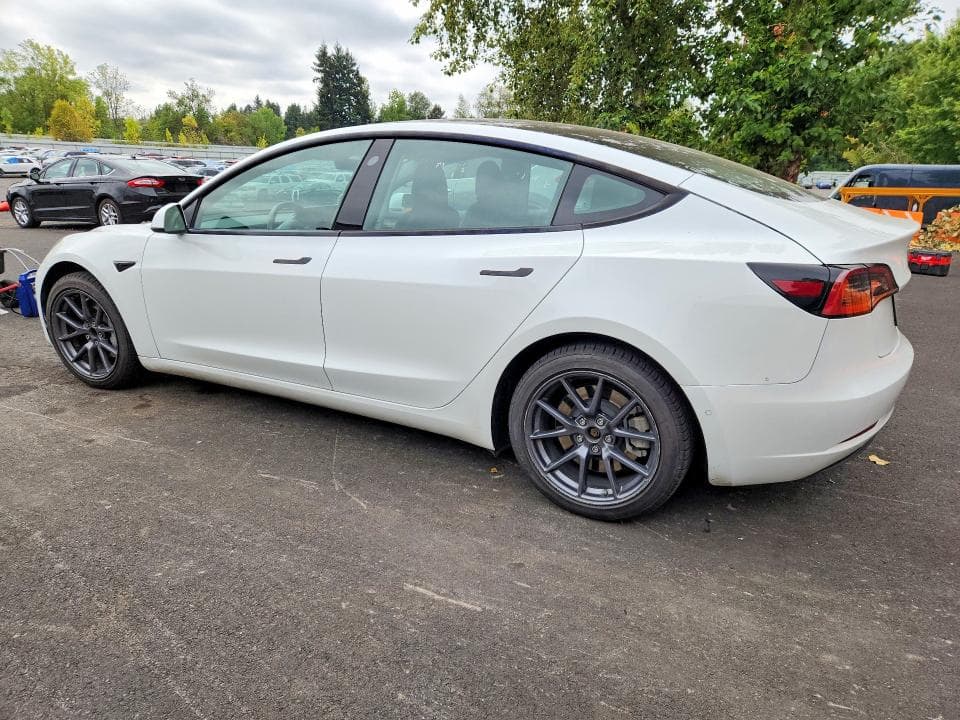 2022 TESLA MODEL 3 2