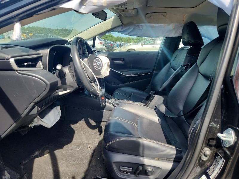 2021 TOYOTA COROLLA XLE 7