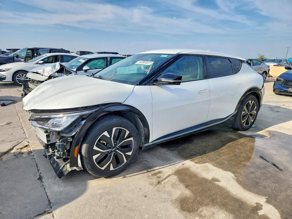 2024 KIA EV6 WIND - 1