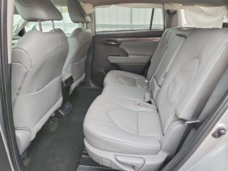 2024 TOYOTA HIGHLANDER LIMITED 11